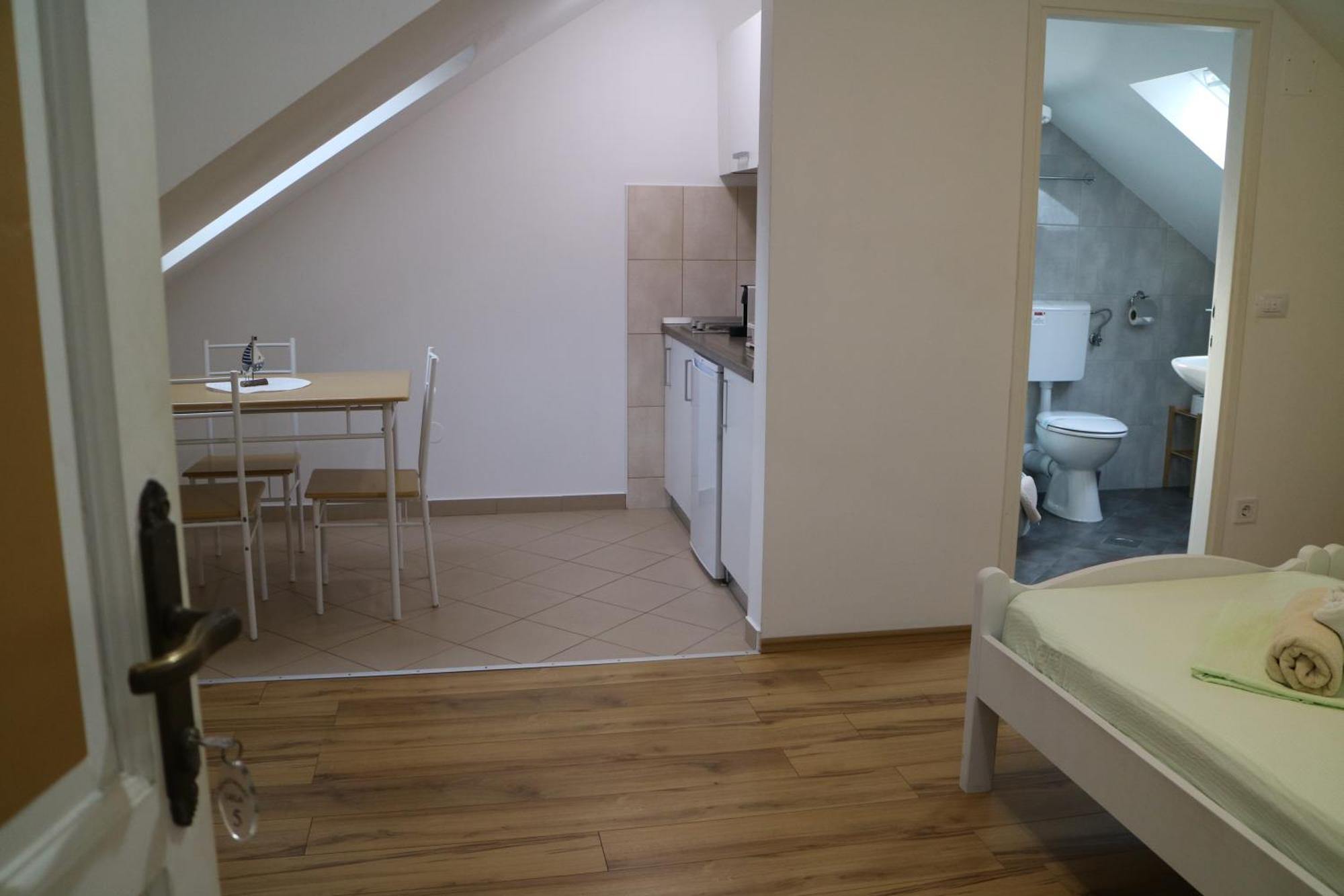 Studio Apartments & Rooms Lela, Sipan Island Šipanska Luka Dış mekan fotoğraf