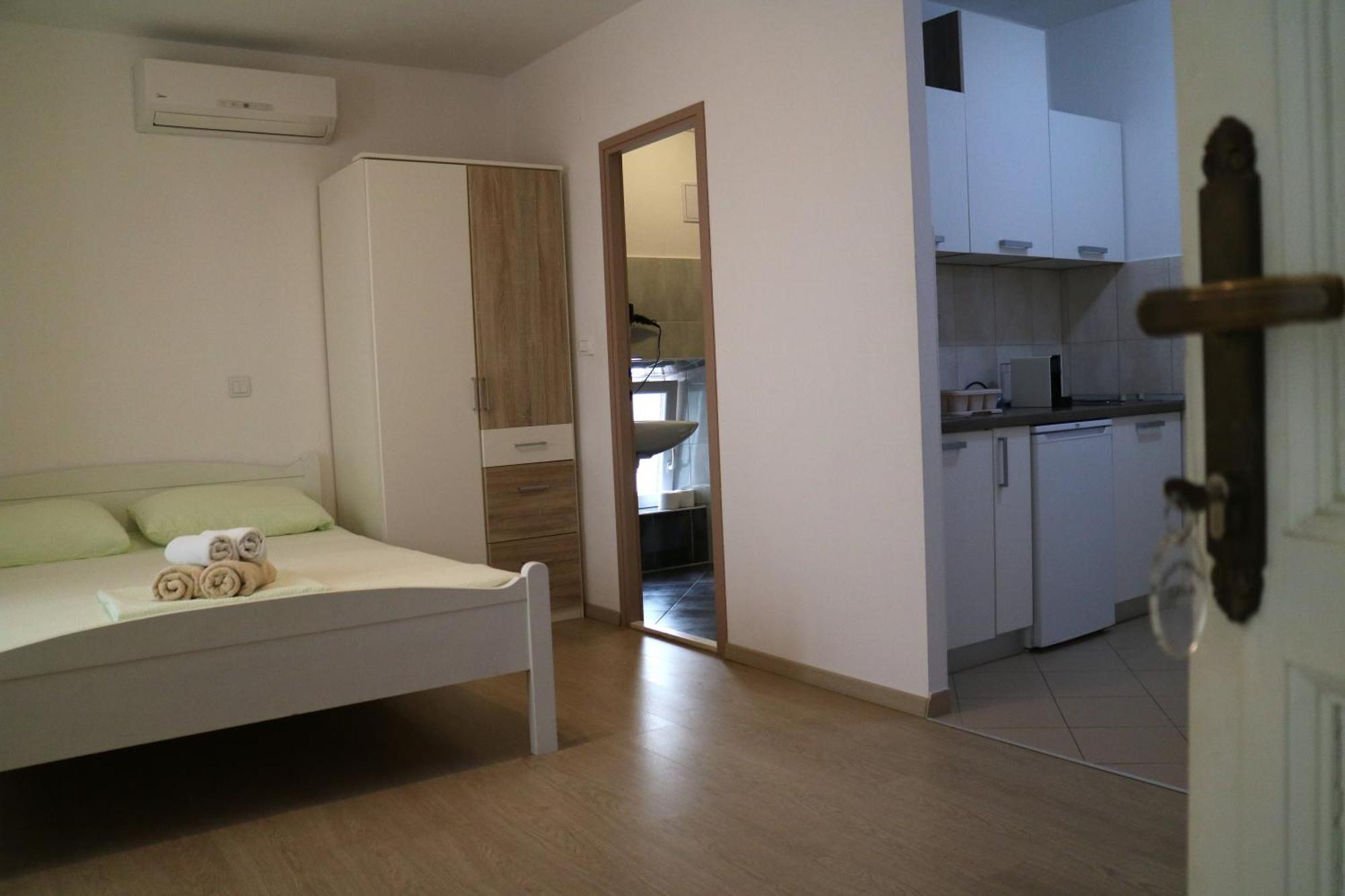 Studio Apartments & Rooms Lela, Sipan Island Šipanska Luka Dış mekan fotoğraf
